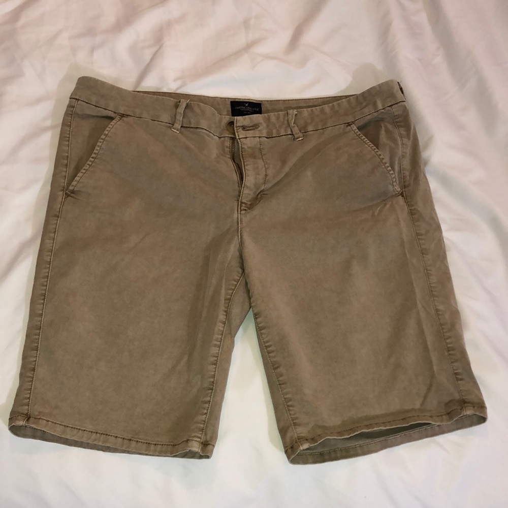 American Eagle Bermuda Shorts (mid-rise)